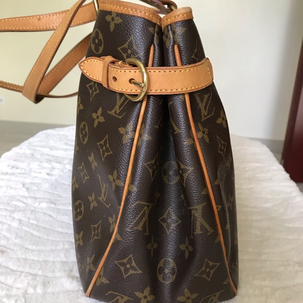 Louis Vuitton - Picture 3 of 15